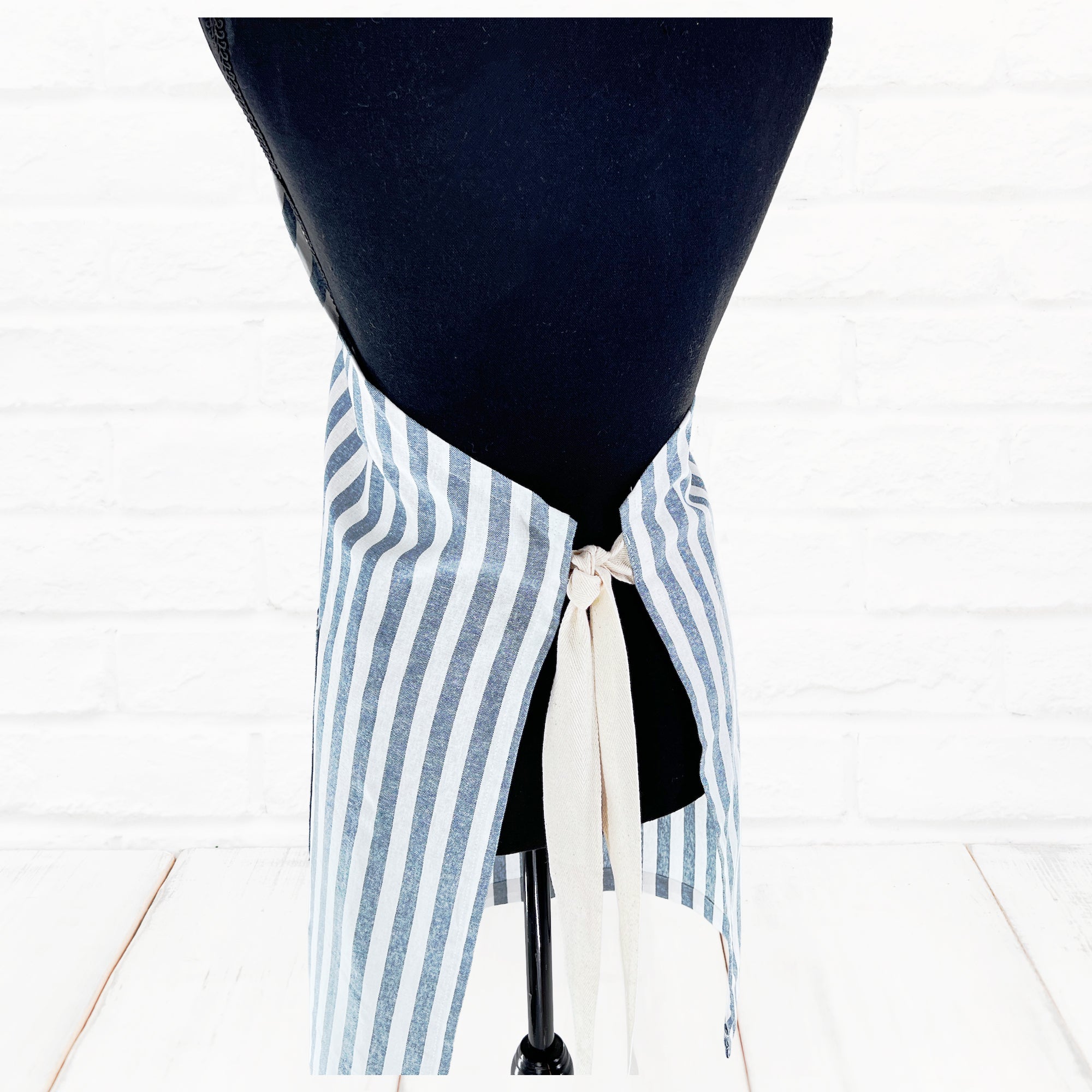 Personalized Apron XXS - 3XL with Pockets Blue White Stripe Unisex