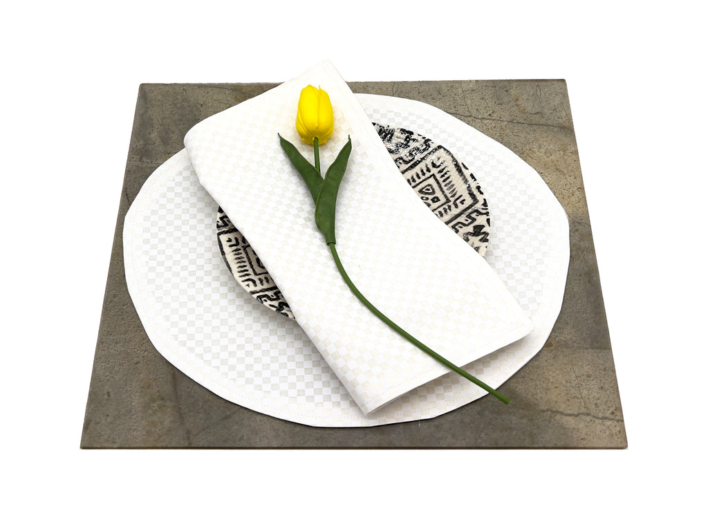 Dinner Napkins and Placemats White Checkers